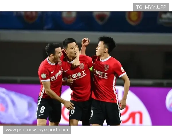 成都蓉城反击时机选择出色，一次推进震撼全场